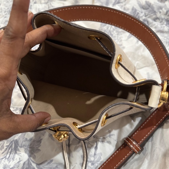 Tory burch bucket bag like new - Picture 2 of 4